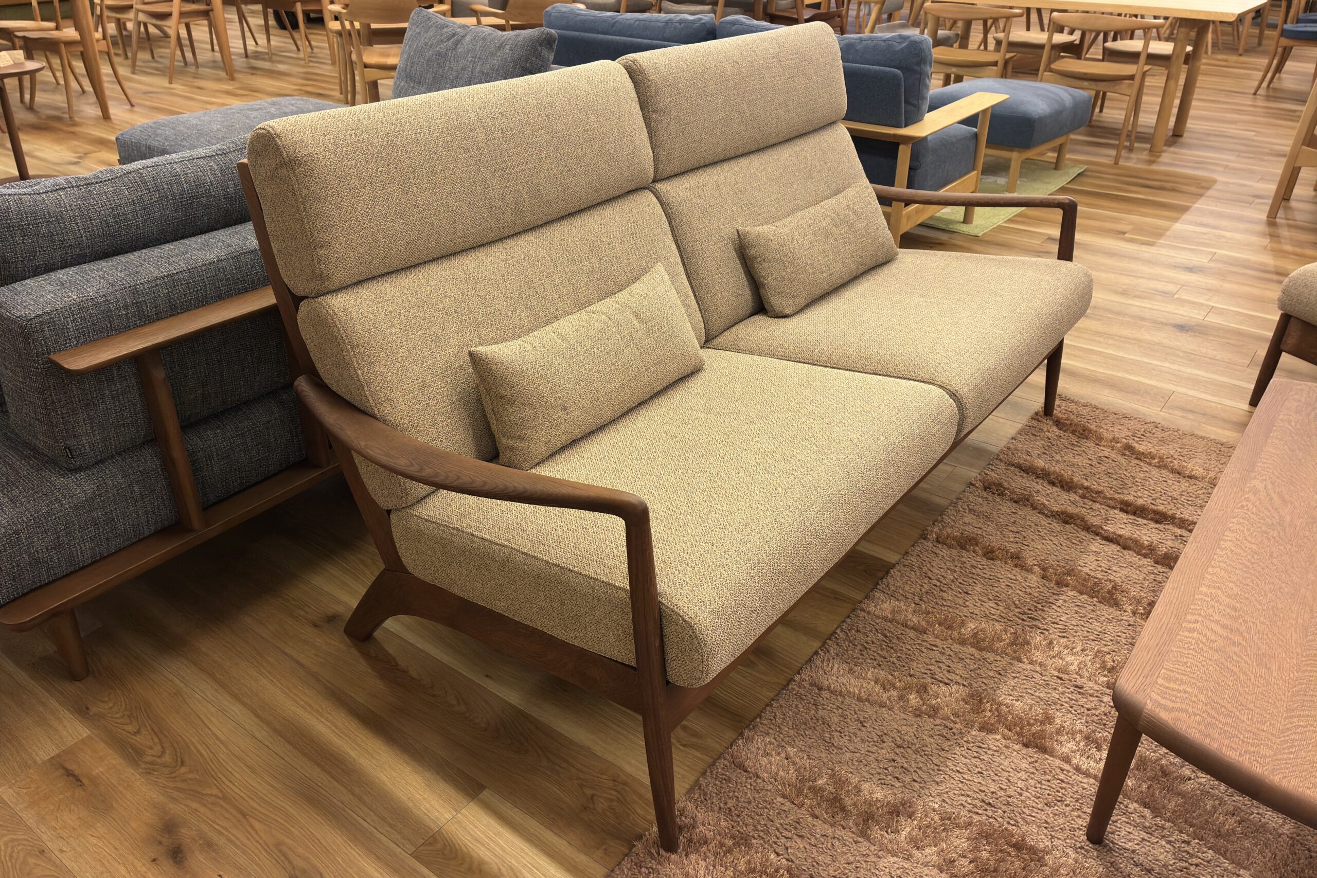 飛騨家具,HIDA,飛騨産業,ビオラ,ヴィオラ,VIOLA,国産,ソファ,天然木,枚方家具団地,木匠舘マイ・ドゥ