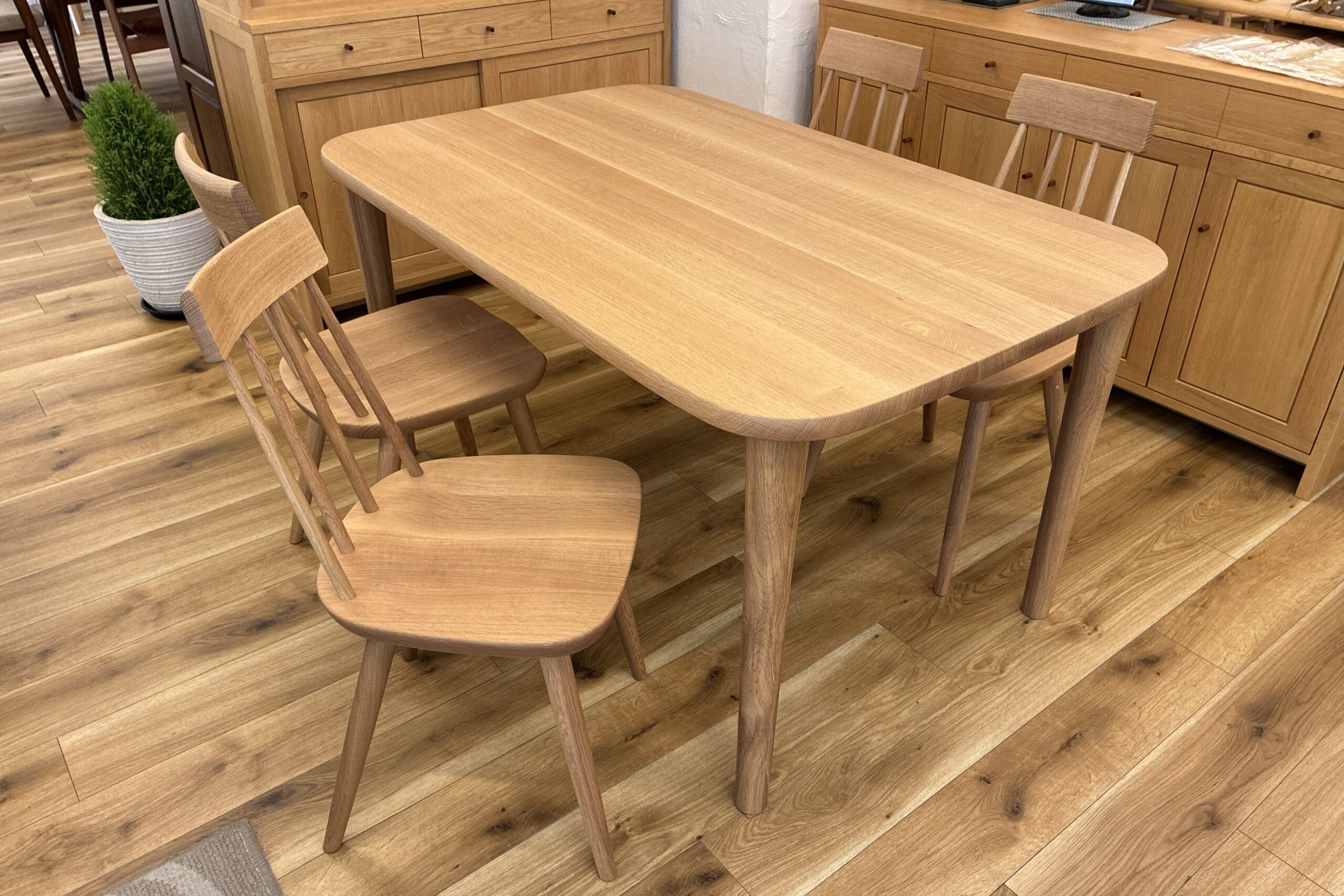 飛騨家具,HIDA,飛騨産業,TUGUMI,ツグミ,ダイニング,チェア,テーブル,国産,天然木,枚方家具団地,木匠舘マイ・ドゥ