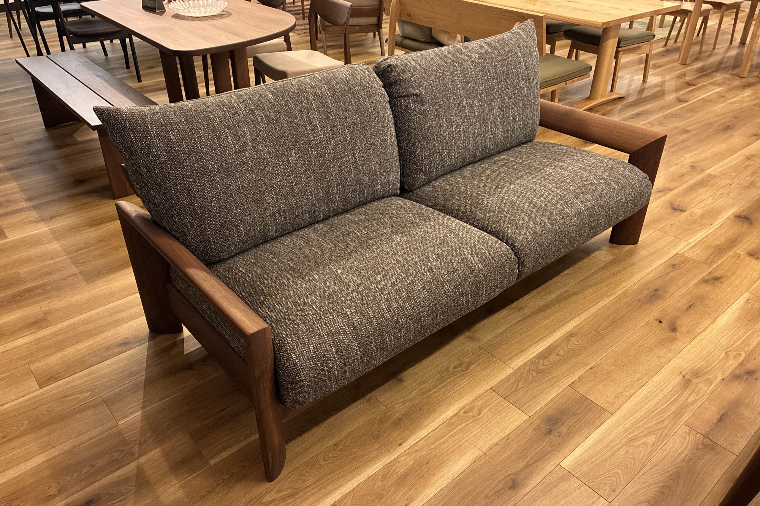 飛騨家具,shirakawa,シラカワ,REMBRANDT,レンブラント,国産,ソファ,天然木,枚方家具団地,木匠舘マイ・ドゥ