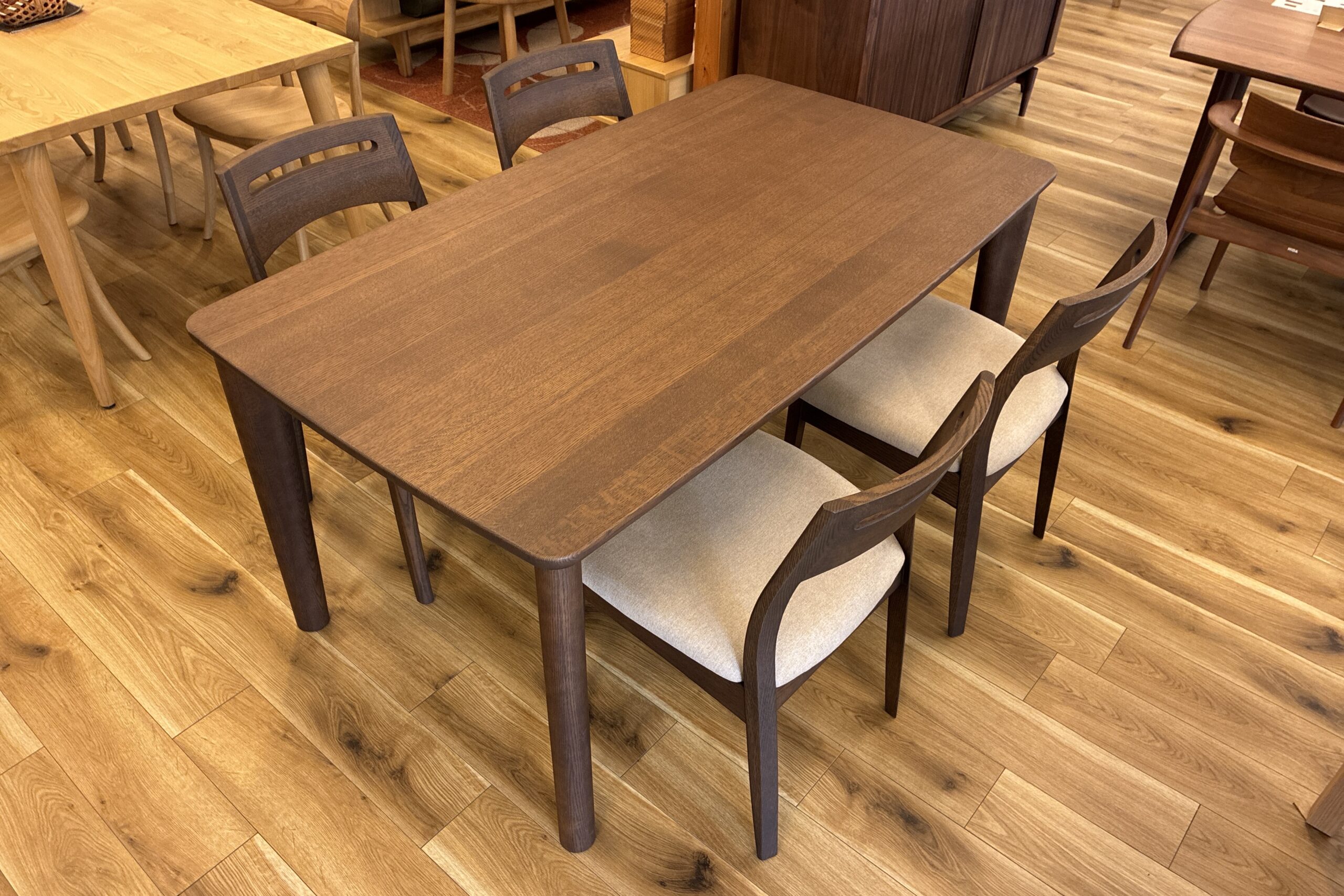 飛騨家具,shirakawa,シラカワ,Hals,ハルス,国産,ソファダイニング,テーブル,チェア,天然木,枚方家具団地,木匠舘マイ・ドゥ