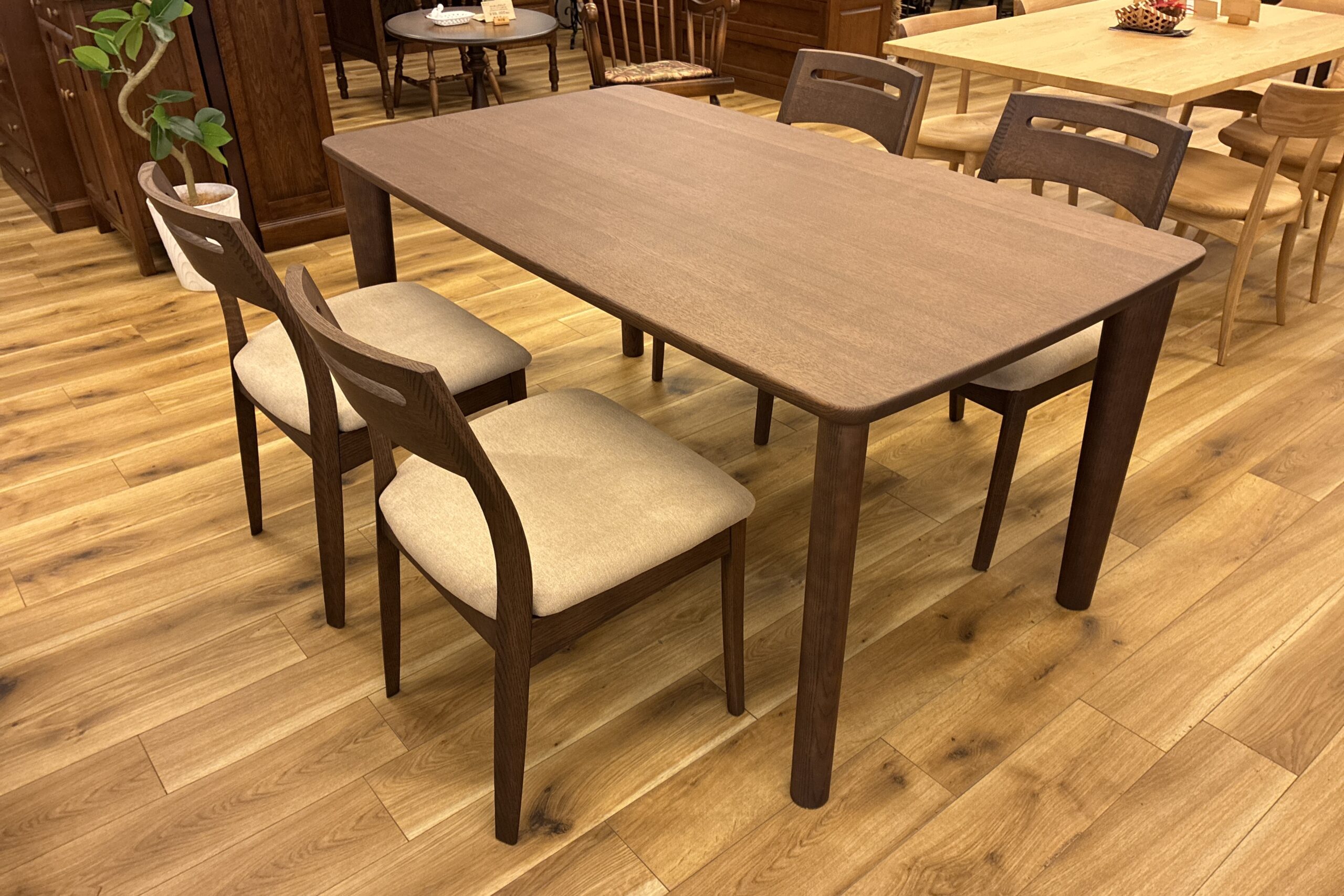 飛騨家具,shirakawa,シラカワ,Hals,ハルス,国産,ソファダイニング,テーブル,チェア,天然木,枚方家具団地,木匠舘マイ・ドゥ