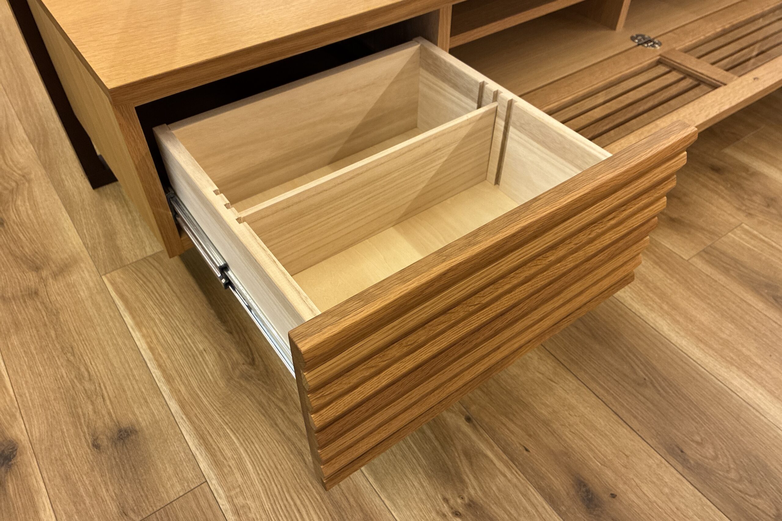 飛騨家具,HIDA,飛騨産業,Standard Collection,スタンダードコレクション,TVボード,AVキャビネット,国産,天然木,枚方家具団地,木匠舘マイ・ドゥ