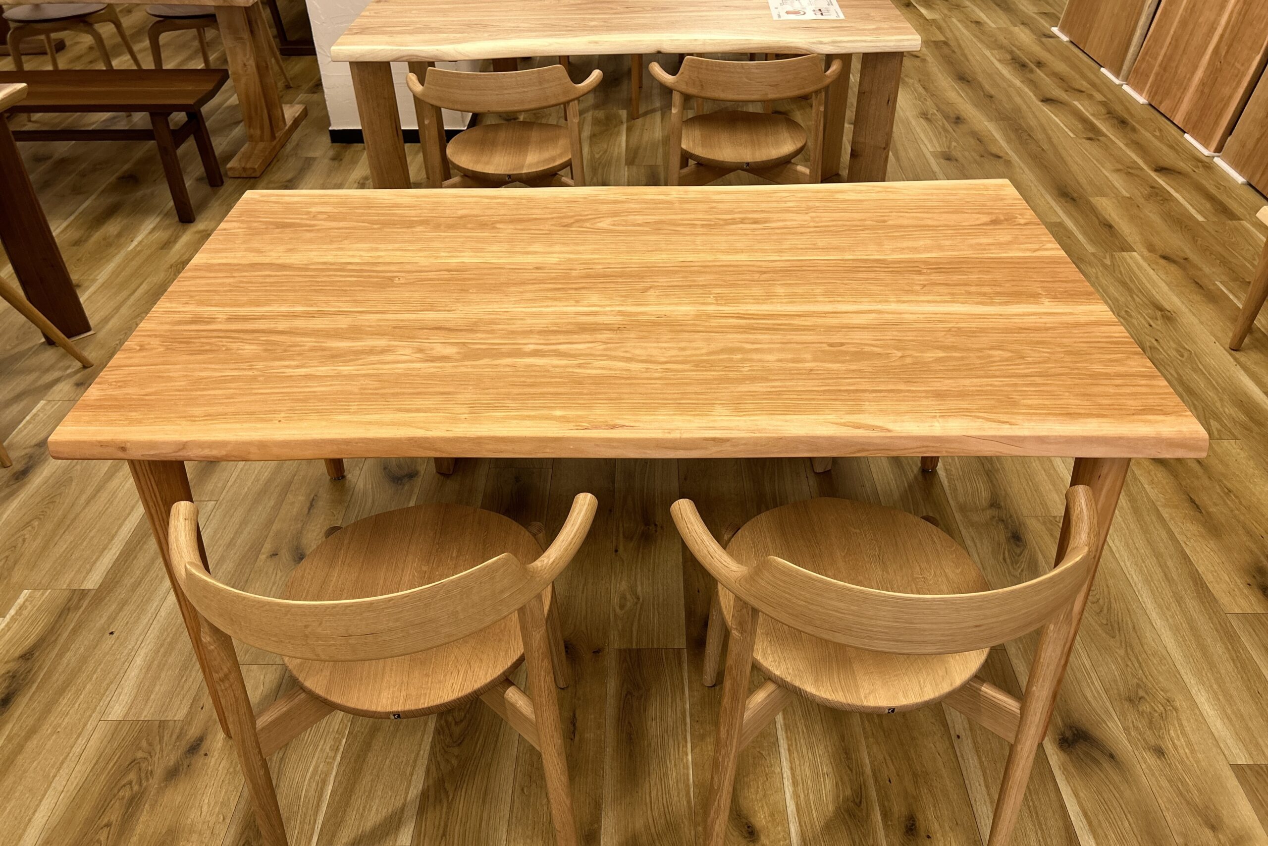 飛騨の家具,一枚板,山桜,桜,無垢テーブル,飛騨産業,大阪,枚方家具団地,木匠舘マイ・ドゥ