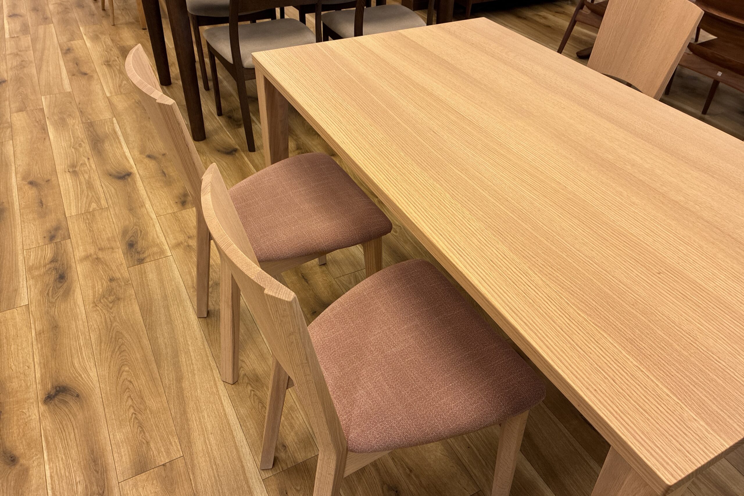 飛騨家具,shirakawa,シラカワ,LEVY,レヴィ,国産,ダイニング,テーブル,チェア,天然木,枚方家具団地,木匠舘マイ・ドゥ
